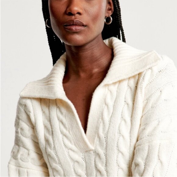 Abercrombie & Fitch Cable Knit Notch Neck Wool Blend Sweater - Picture 2 of 9